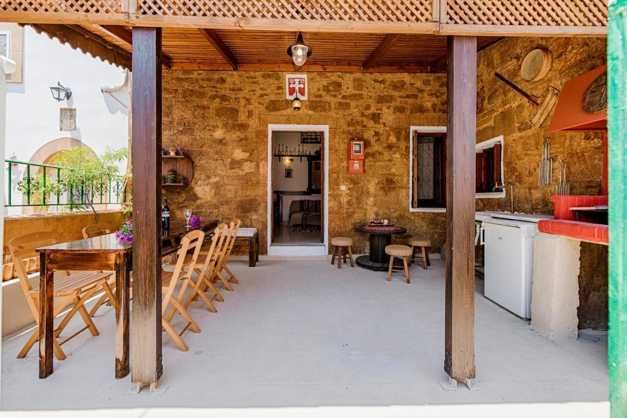Hara'S Traditional Detached House In Malona Malona Village Exterior foto